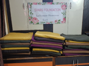 BLANKET DISTRIBUTION TO NEEDY PEOPLE AT HEAD OFFICE , AGRA – SVARG FOUNDAYION , INDIA