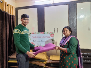 BLANKET DISTRIBUTION TO NEEDY PEOPLE AT HEAD OFFICE , AGRA – SVARG FOUNDAYION , INDIA